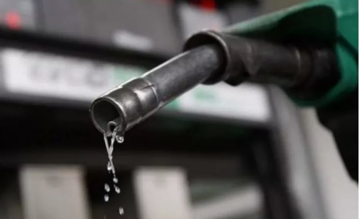 Dos petroleras aumentaron sus naftas un 12.5%