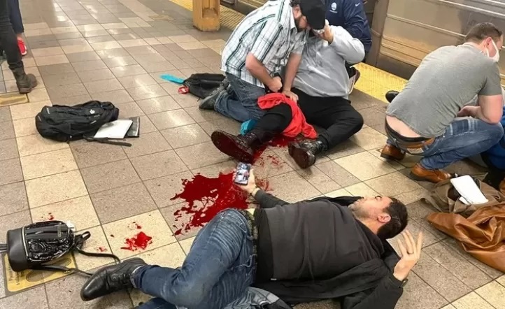 New York, tensión y tiroteo en una estación de subte