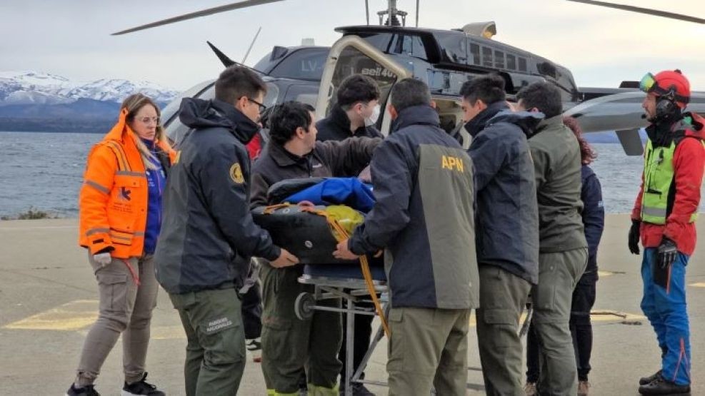 ¿Cómo está la salud del turista que sobrevivió tras estar 12 horas sepultado bajo la nieve en Bariloche?